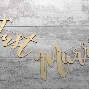 guirnalda madera just married